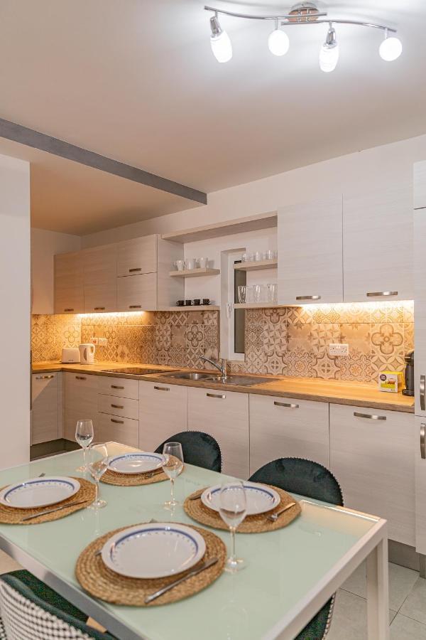 Fancy Modern - W/ 2br *